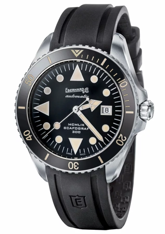 Eberhard-Scafograf-300-MCMLIX-41034.07-CU.jpg