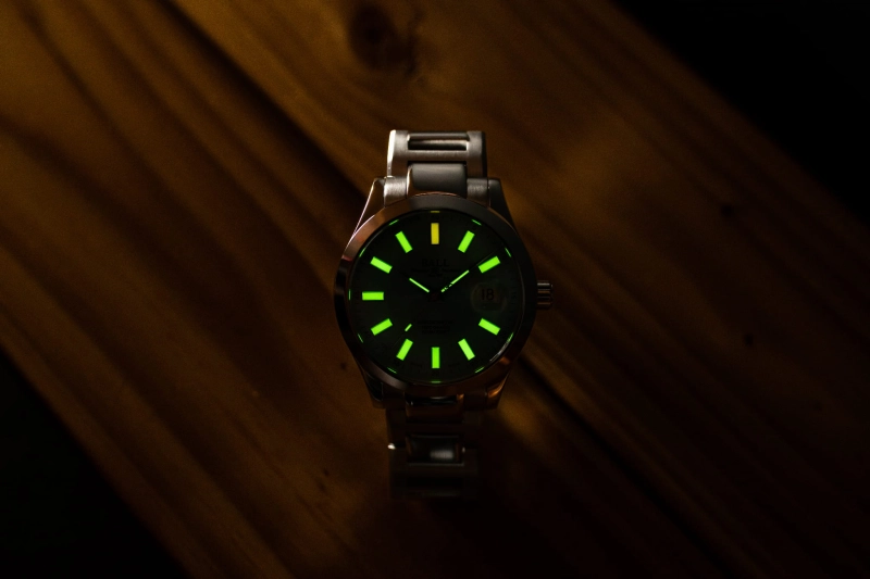 BALL-Marvelight-Chronometer-NM9026C-S6CJ-IBE-night.jpg