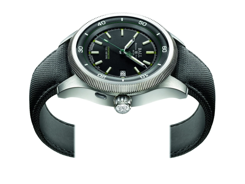 NM3022C-N1CJ-BK_crabe.jpg