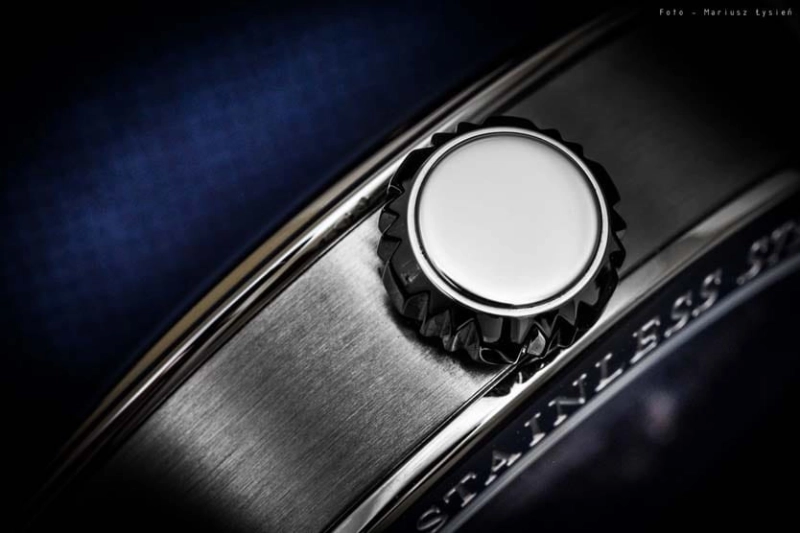 0aerowatch_7timezones_sm-6.jpg